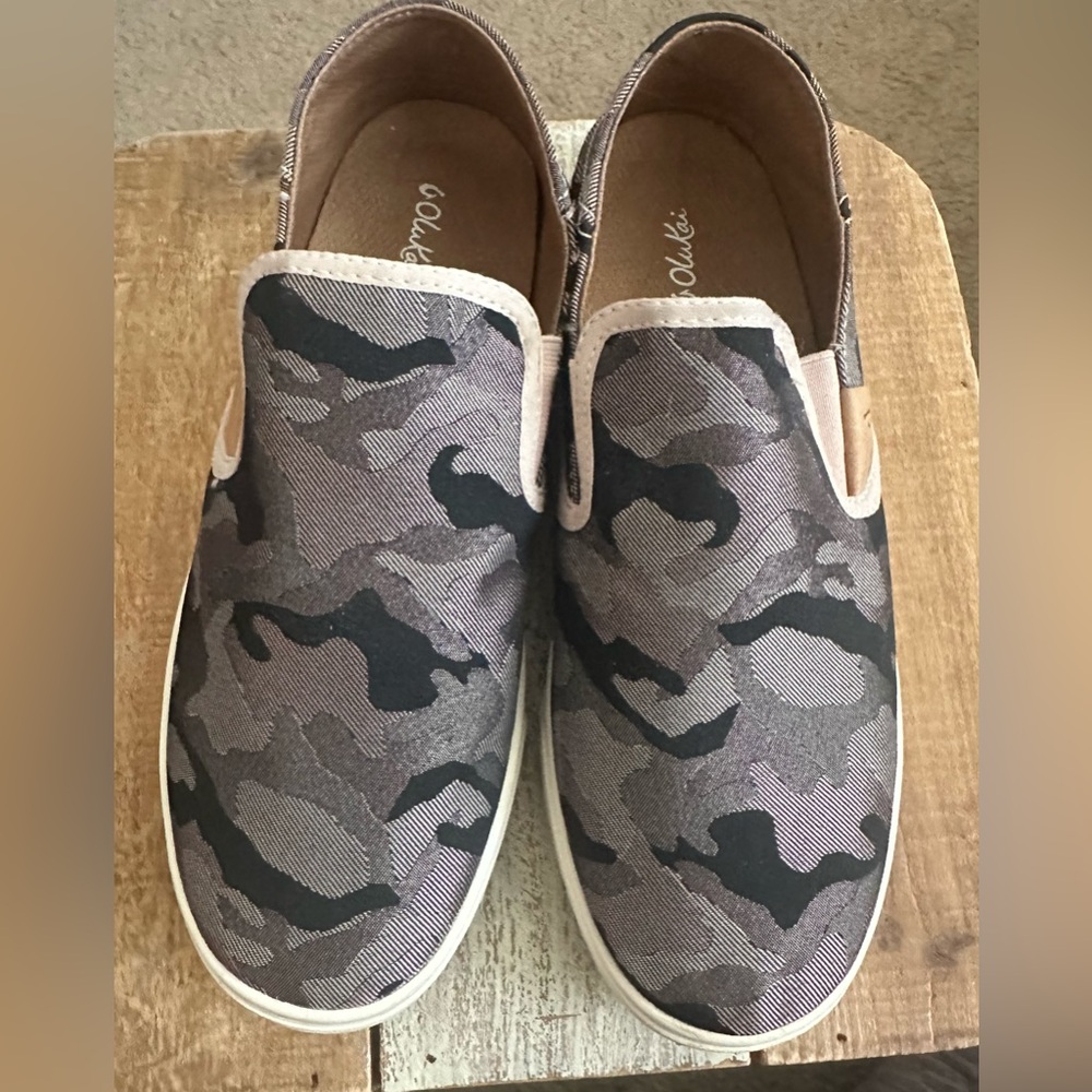 Women’s camouflage olukai Pehuea PA’I slip on shoes